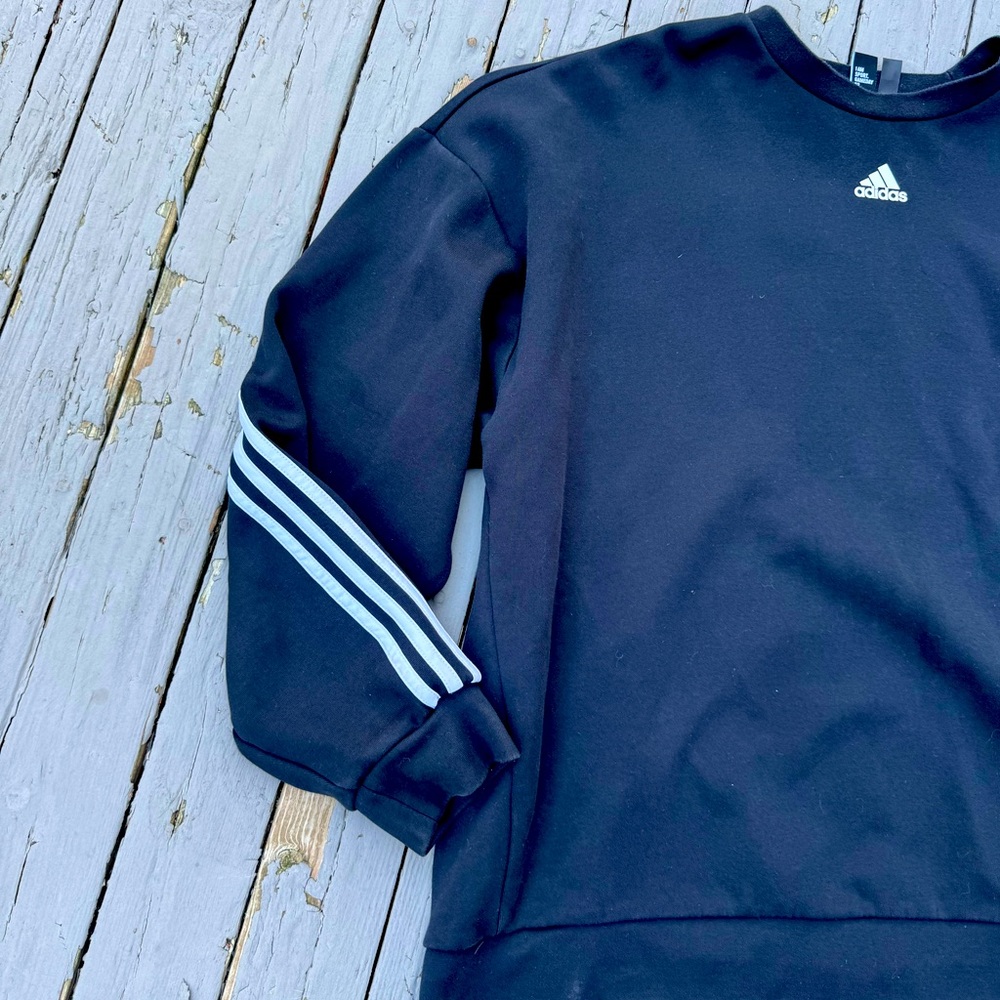 Adidas • 3 stripes • pullover sweater